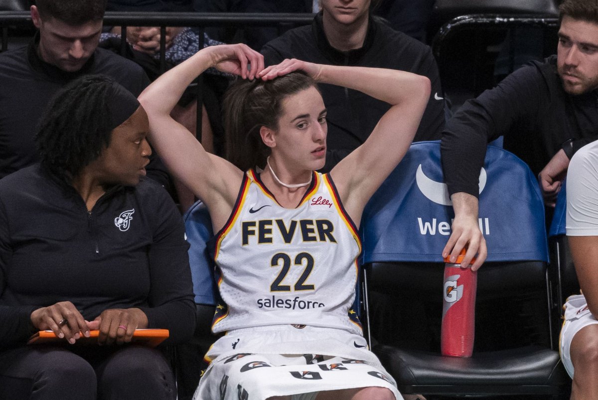 Fever's Caitlin Clark gets technical foul for taunt, close to ban