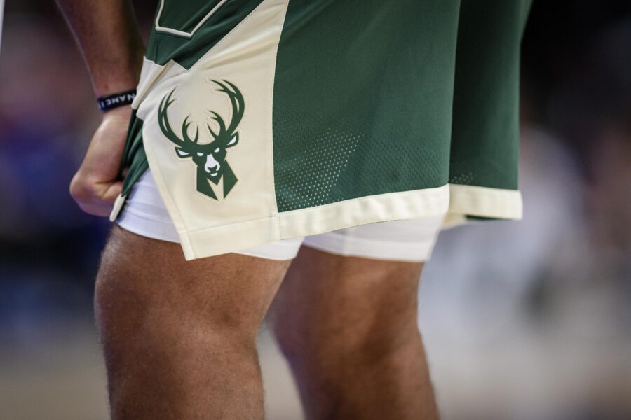 Milwaukee Bucks team up with One Piece for unique collectible release