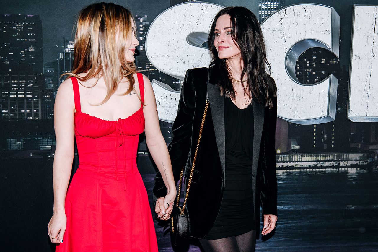 Coco Arquette and Courteney Cox at the premiere of