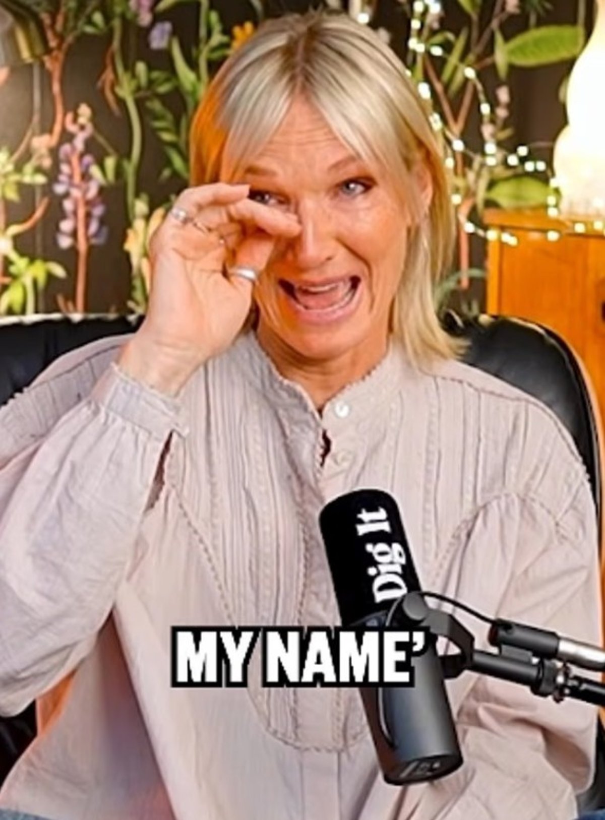 Jo Whiley details conversation with sister after father's death