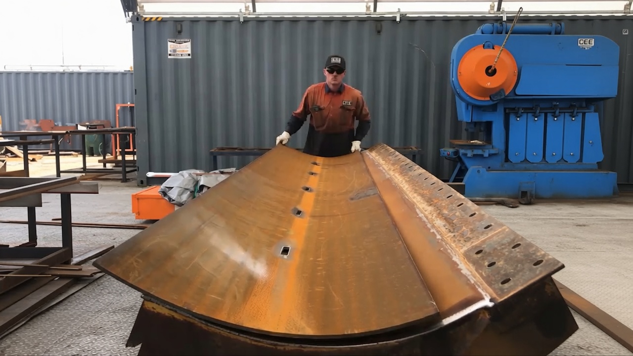 CAT soil compactor gets a new blade