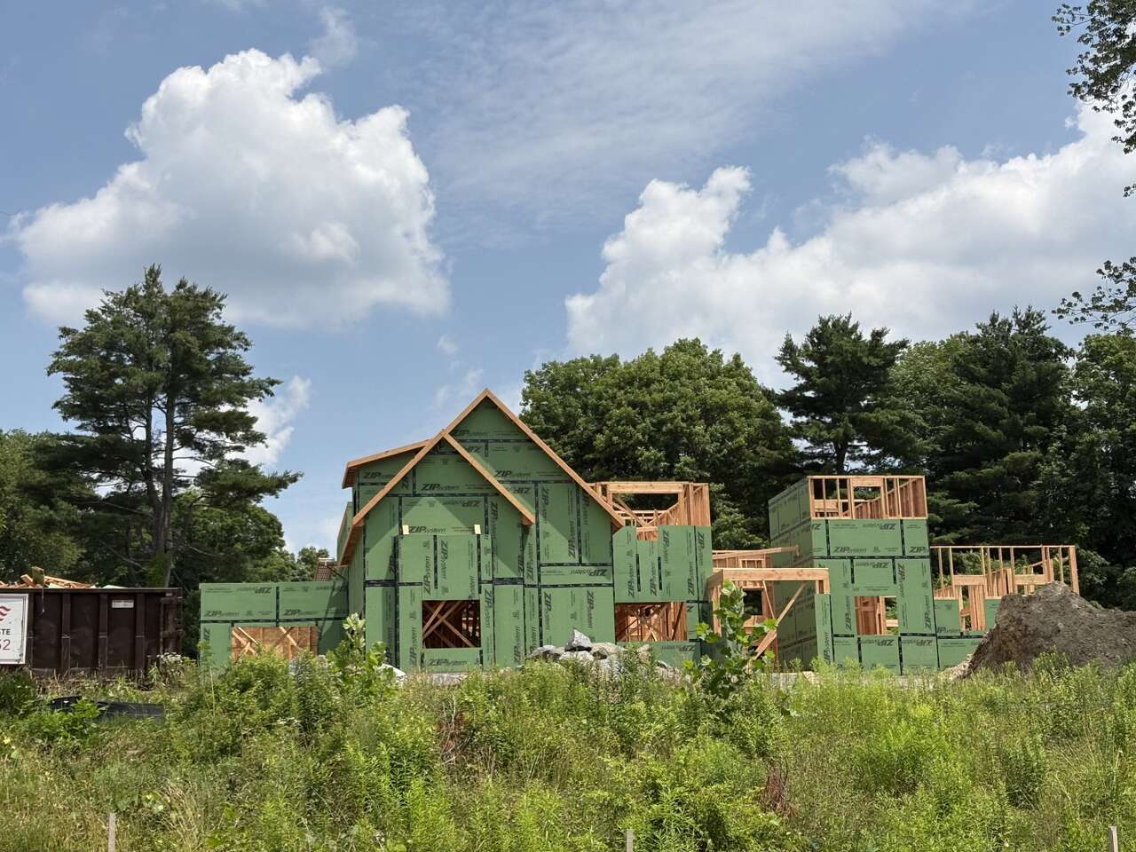These 2 Connecticut towns lead the state in new-home construction