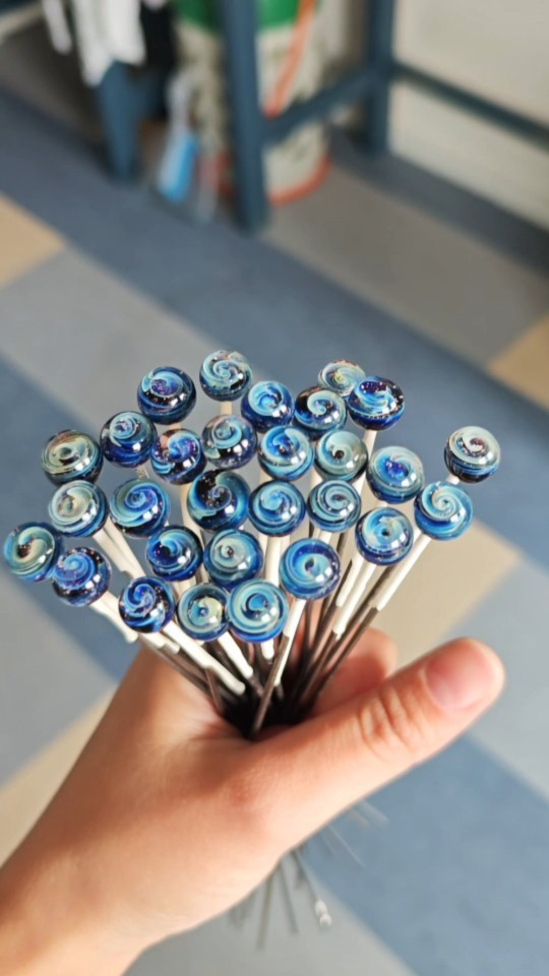 why-glass-galaxy-art-creates-such-a-mesmerizing-visual-experience