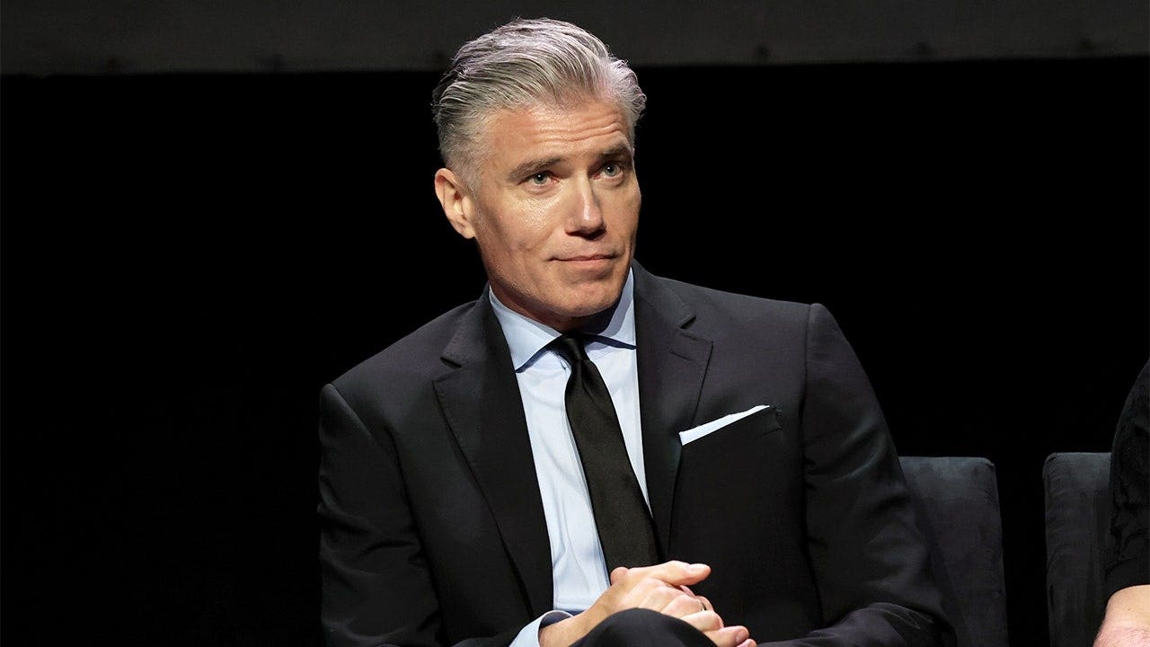 Joy Behar shocks 'The View' hosts, audience after on-air kiss with guest Anson Mount