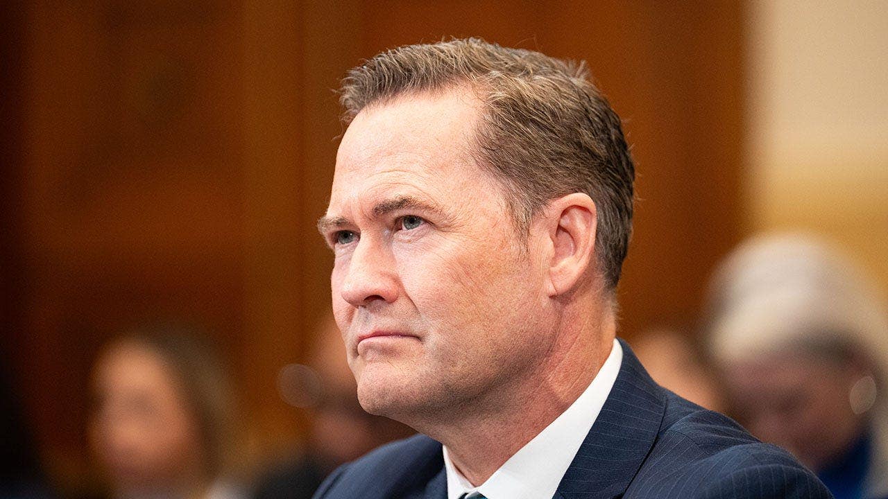 Mike Waltz confronts leftist Democrat over Cuba trip after Marco Rubio jab: 'His entire family is from Cuba'