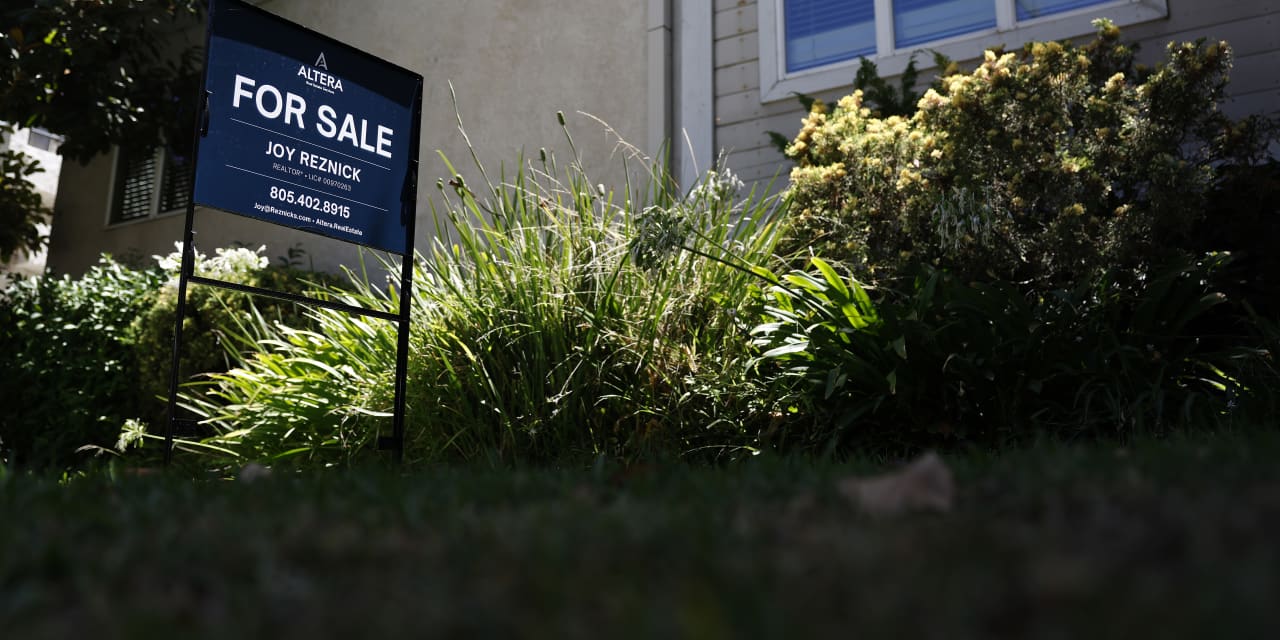 Is it a bad time to buy a home? Buyers say yes, data shows.