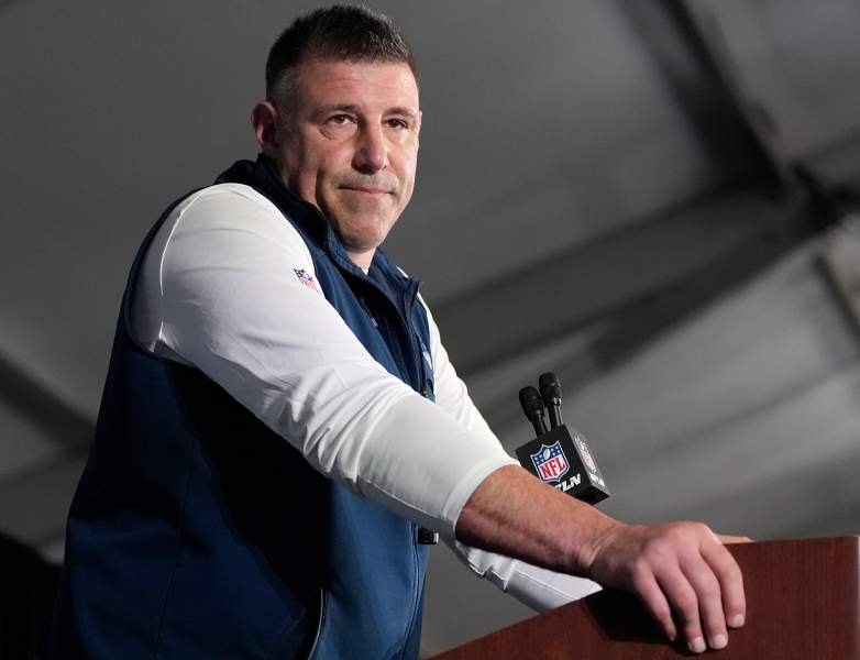 New England Patriots head coach Mike Vrabel
