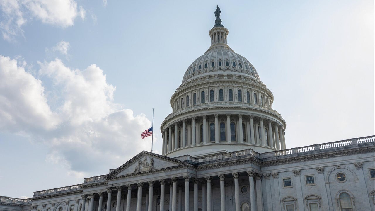 New poll shows Democrats with 11-point lead on generic ballot