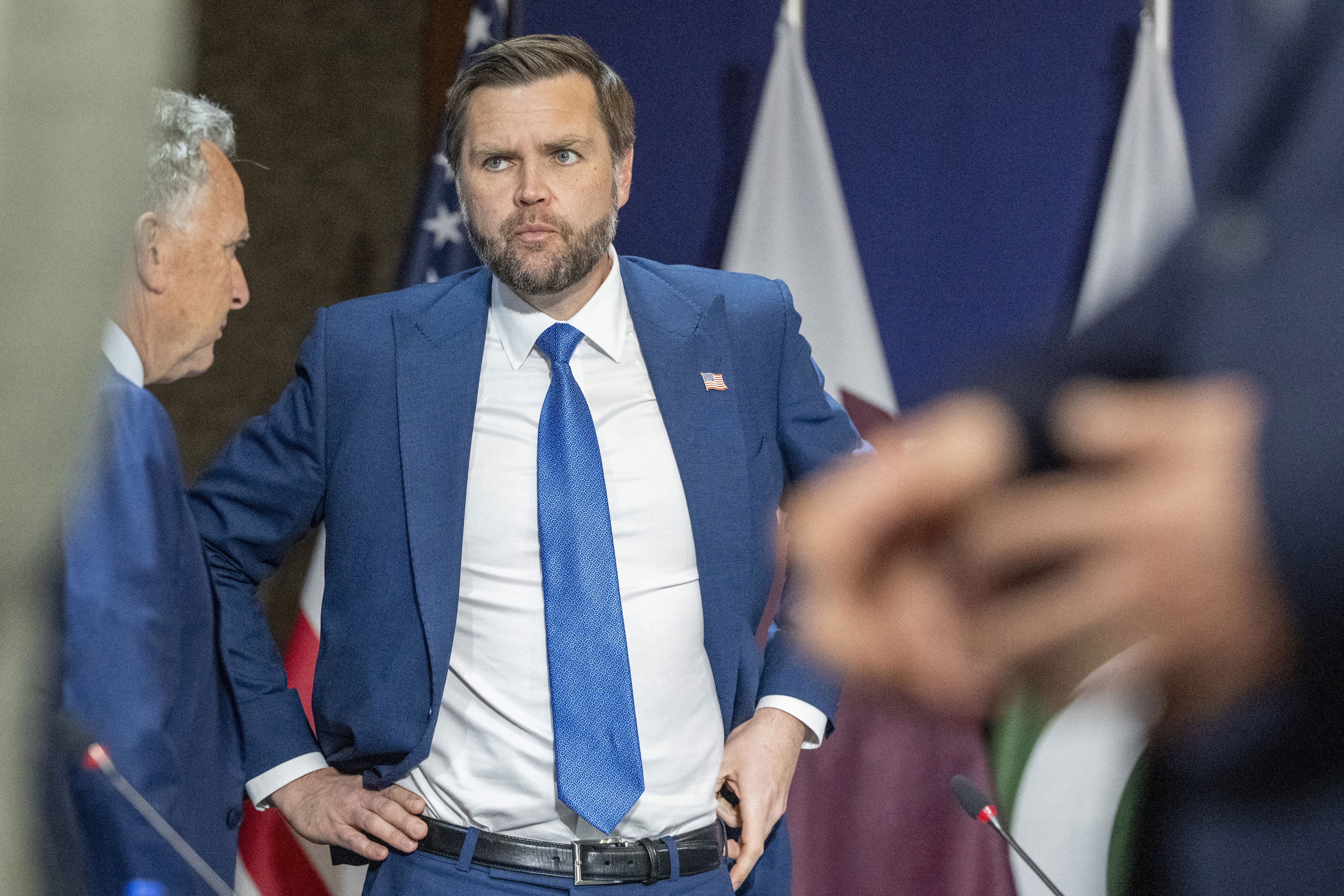 JD Vance just suffered a massive blow in early 2028 polling, Harry ...