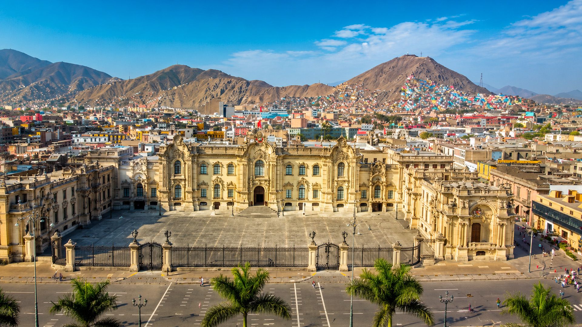 Arequipa’s historic plaza beneath mountain backdrops