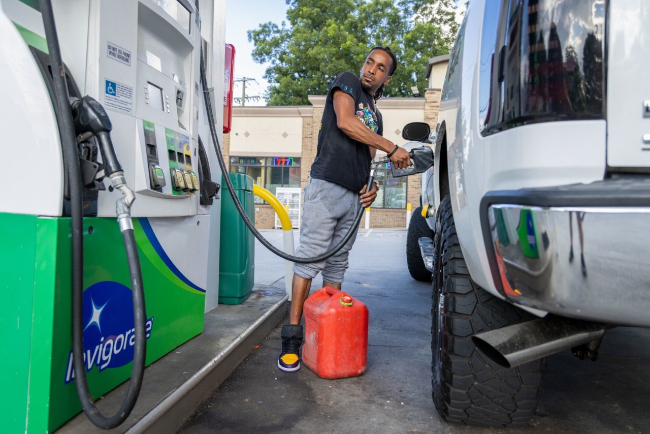 Oil prices roar back, threatening economy and GOP's midterm hopes