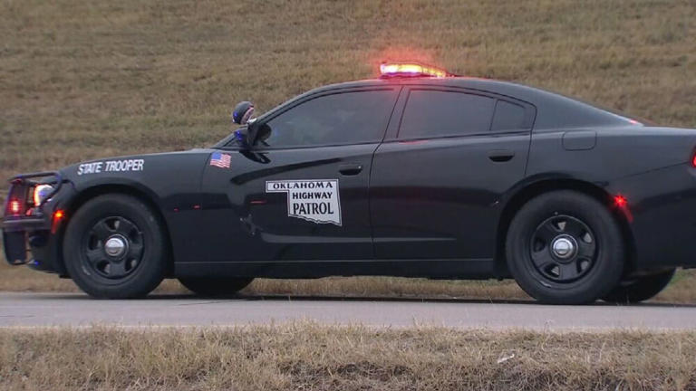 All lanes of highway closed after injury crash involving commercial ...