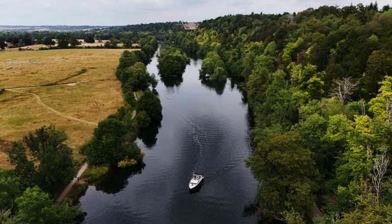 Heat health alerts issued for England during busy holiday weekend