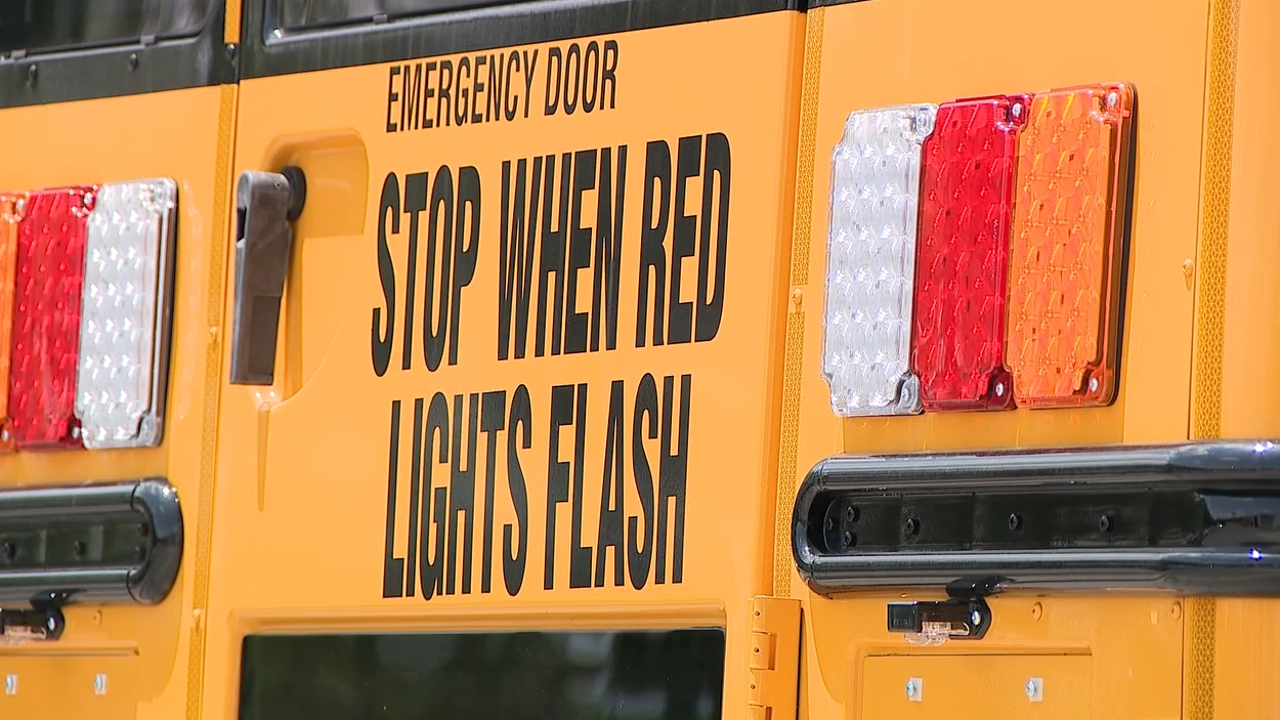 Lake County Schools adds bus cameras to find stop-arm violators: How it ...