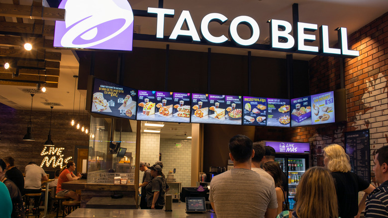 12 discontinued Taco Bell items that deserve a revival