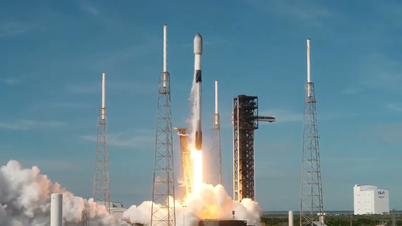 SpaceX Falcon 9 launches Starlink satellites hours after Blue Origin ...