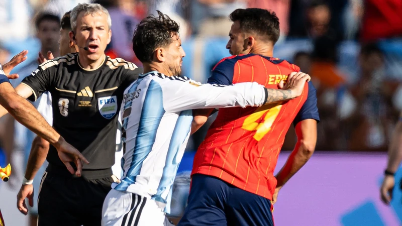 FIFA mở cuộc điều tra liên quan đến Liên đoàn bóng đá và đội tuyển Argentina