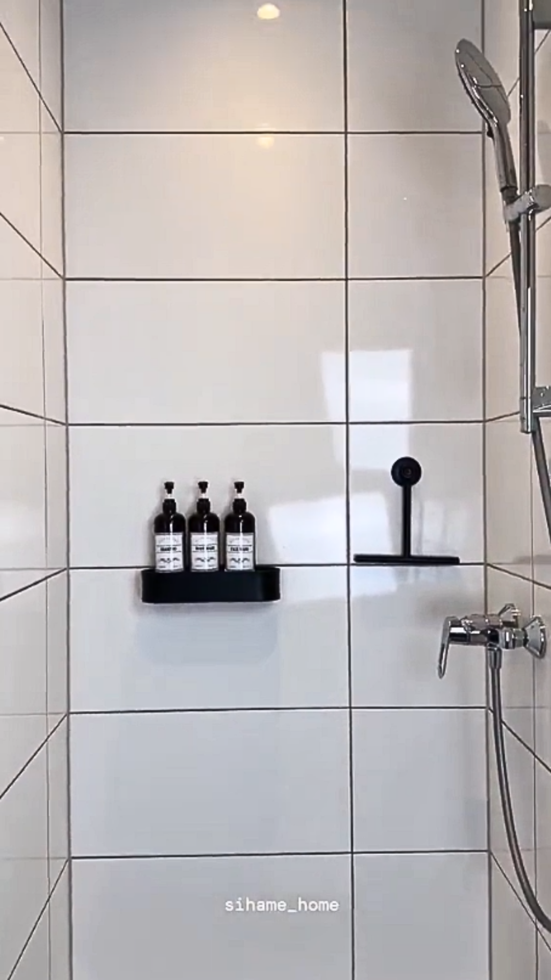 Washroom deep cleaning routine