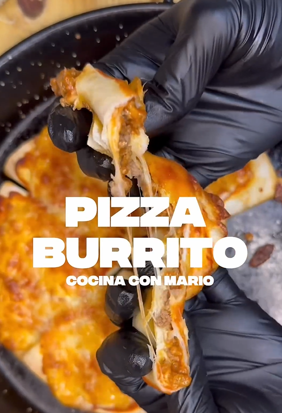 Pizza burrito con queso fundido y relleno sabroso