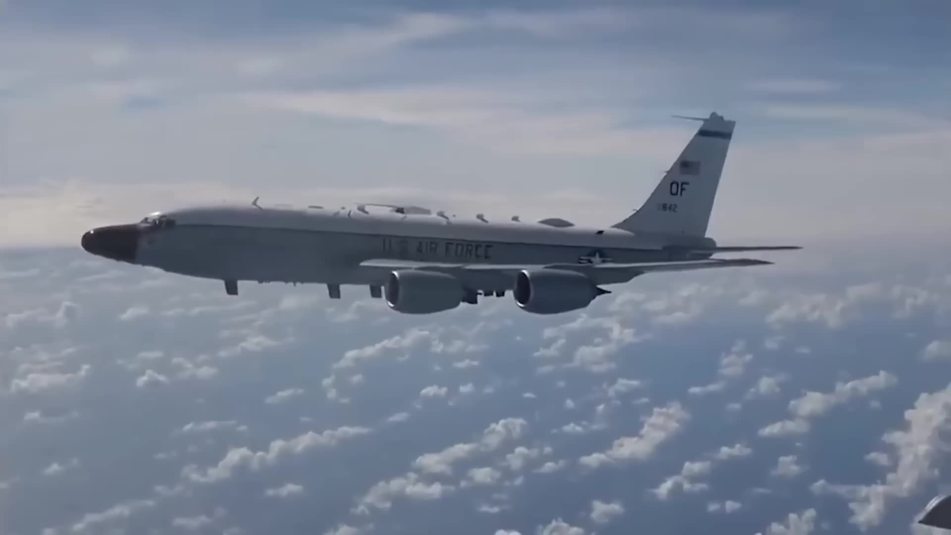 When a Chinese jet buzzed a US spy plane