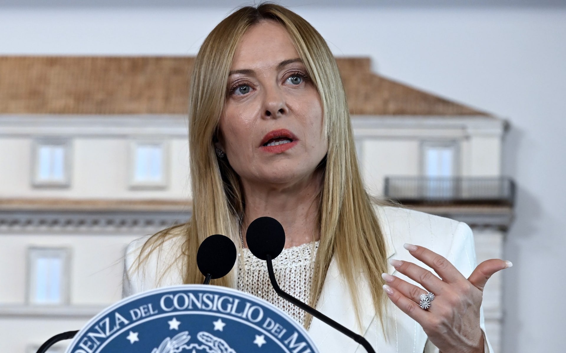 Meloni releases thousands of prisoners