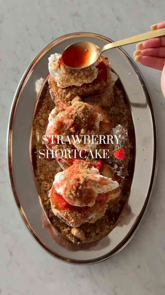 Classic strawberry shortcake dessert recipe