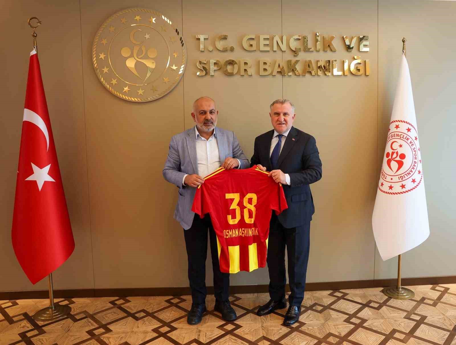Kayserispor Heyetinden Osman A k n Bak a Ziyaret