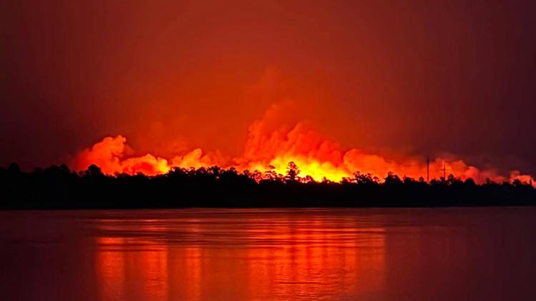 I-95 reopens in Camden County as 600-acre wildfire burns near Woodbine