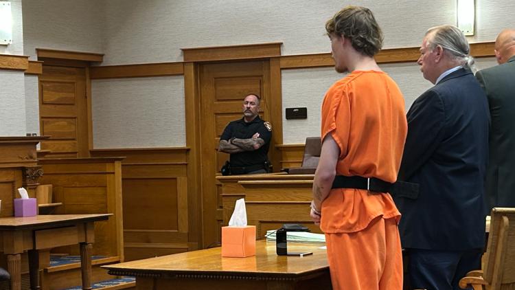 Put-in-Bay murder suspect Colton Smith pleads not guilty by reason of ...