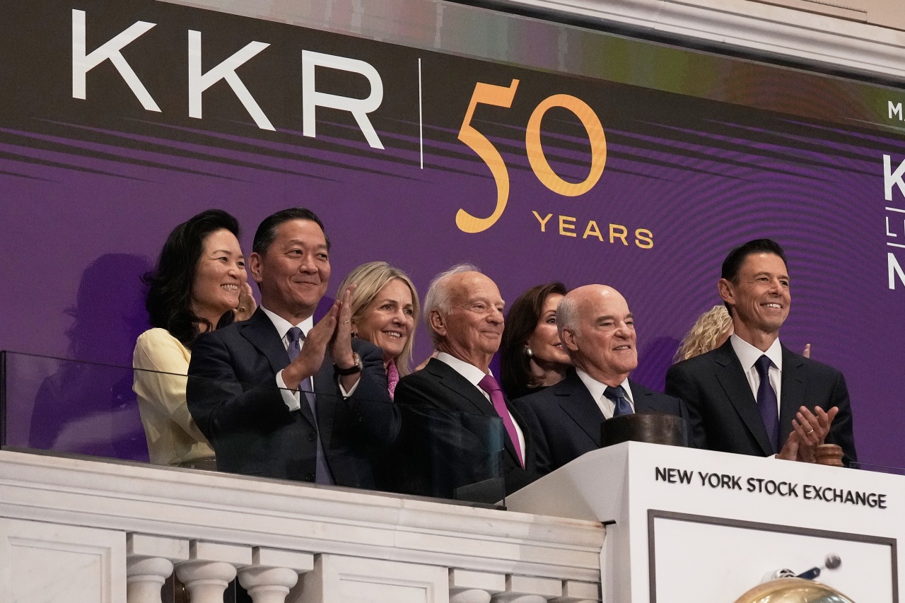 Investment giants shake off upheaval in private-credit industry