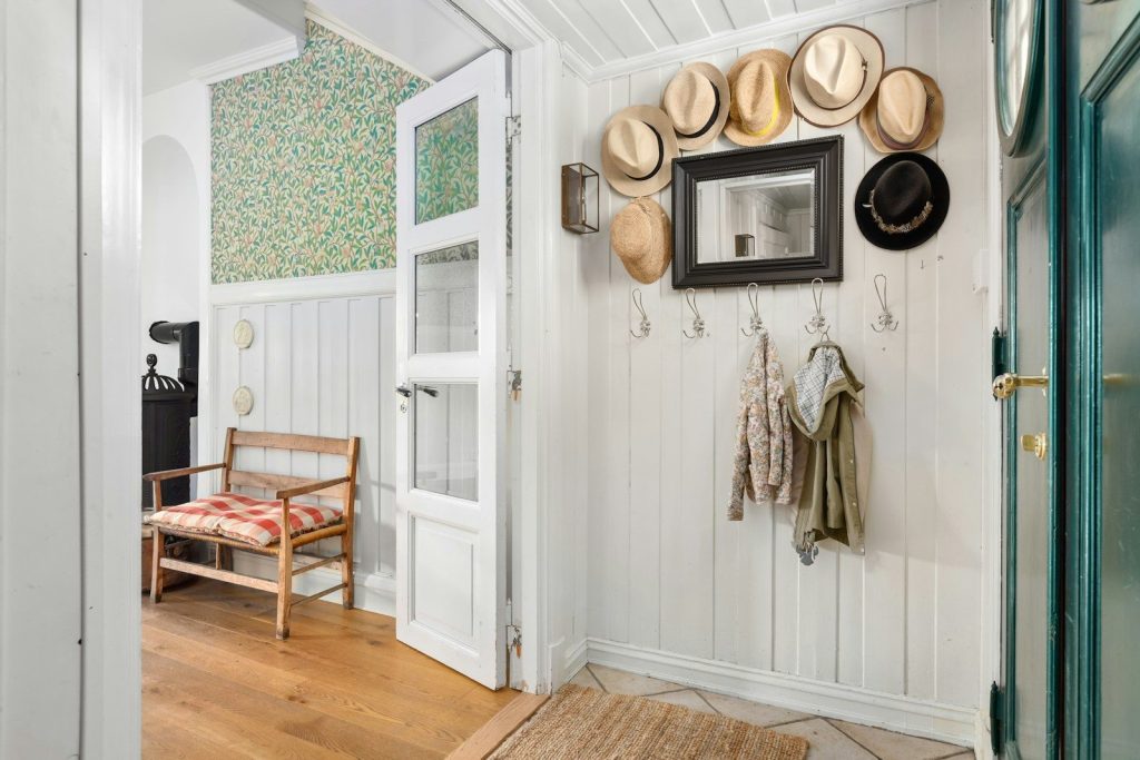 8 coastal entryway ideas that make your home feel brighter without ...