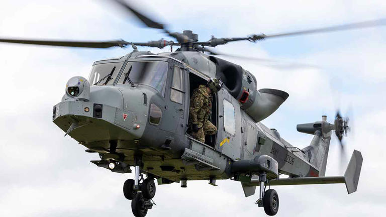 ITALERI – Maquette Hélicoptère AW101 Merlin HM.1 – échelle 1/72 – Kit à Monter – Détail Fin – Aviation Militaire