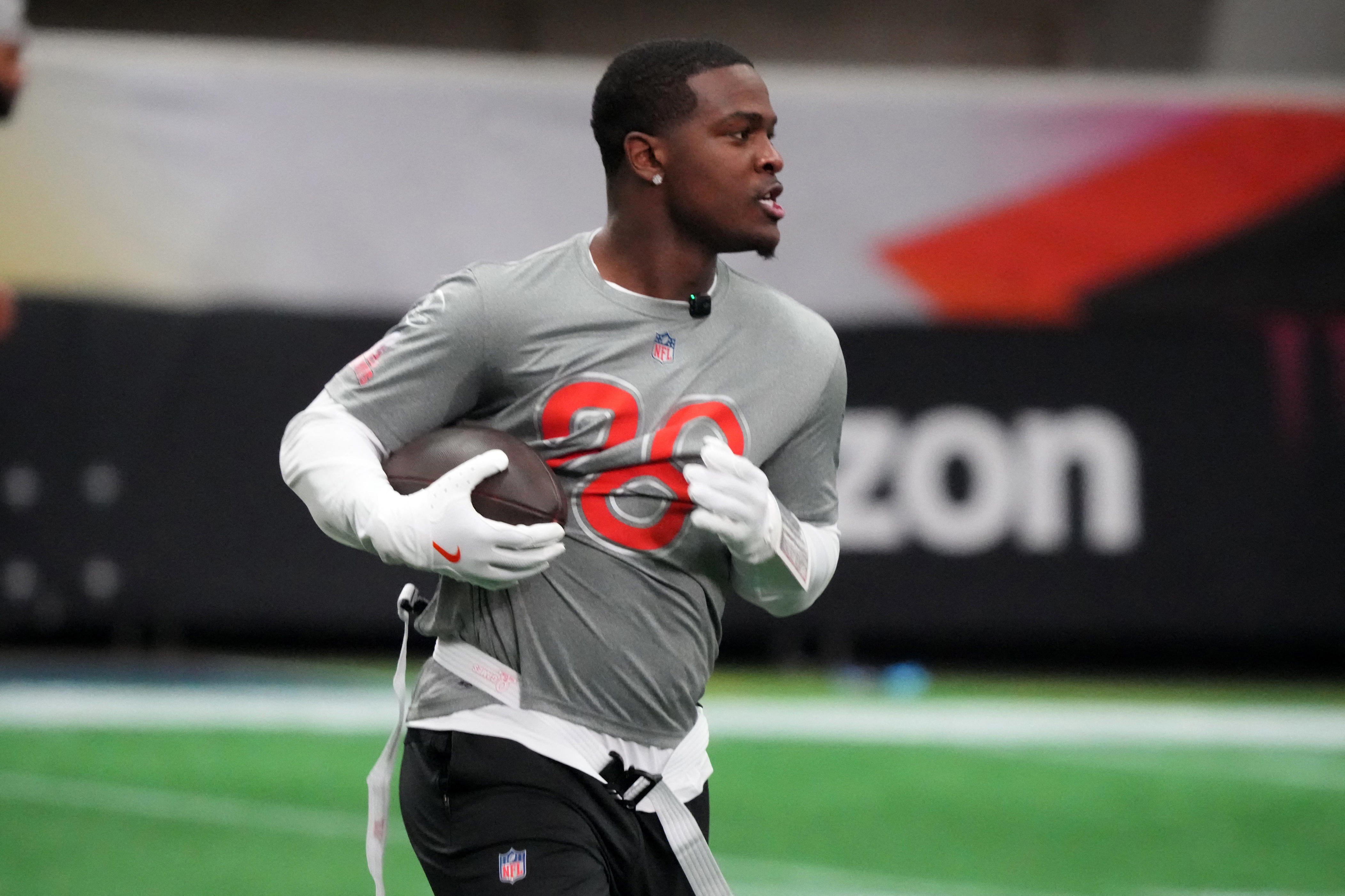Why De’Von Achane is a deceptively risky fantasy RB
