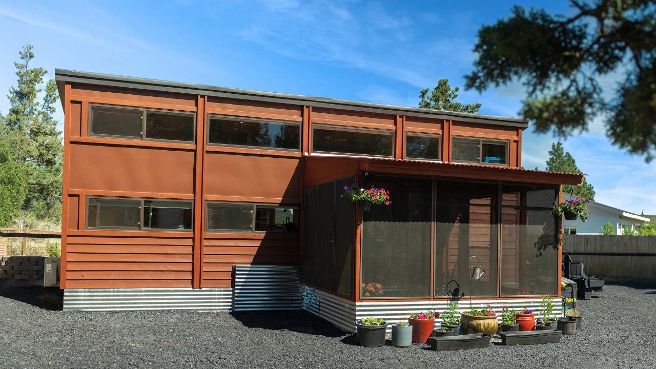 Fixed income, no problem: retiree's dream tiny house