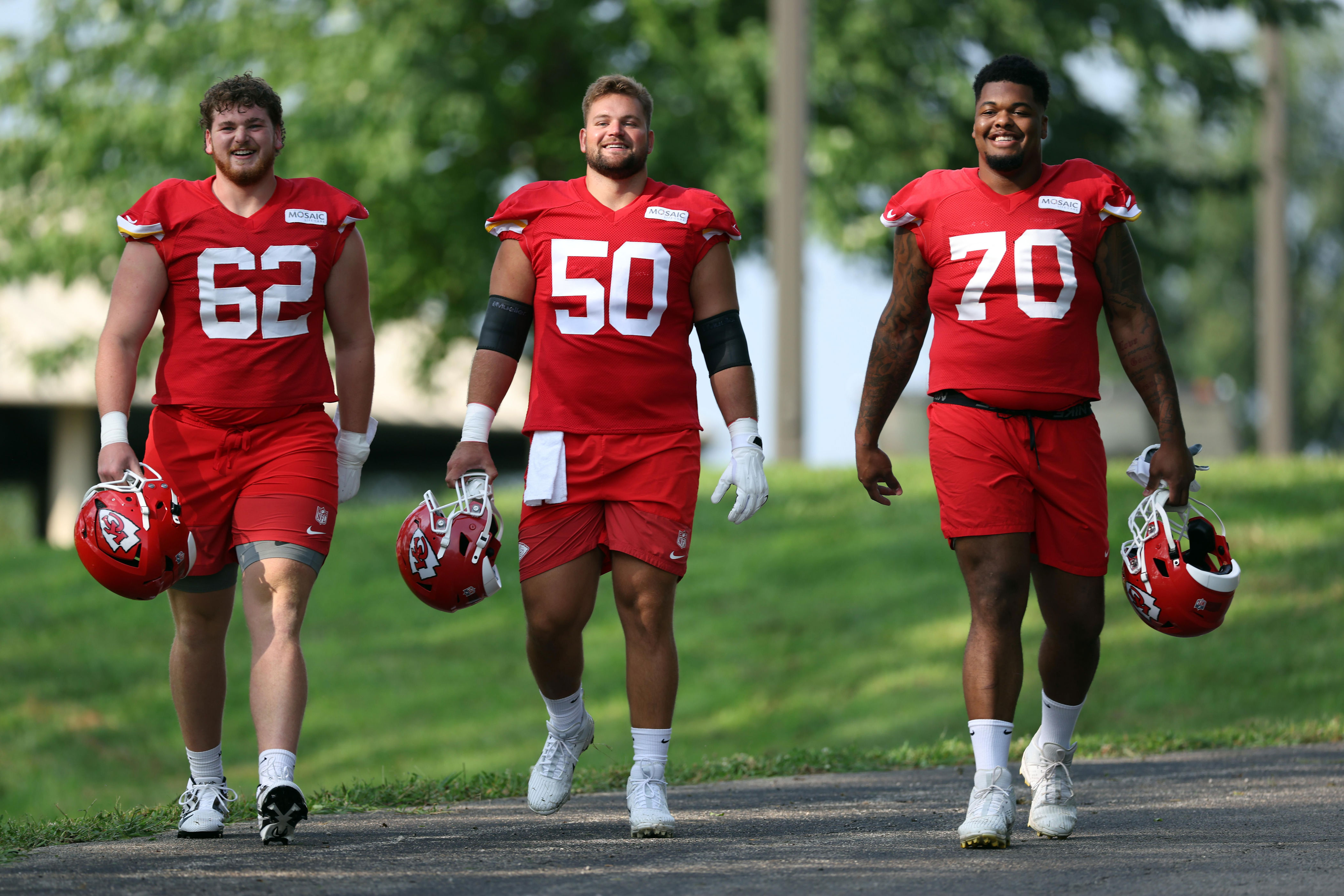 Chiefs training camp notebook day 2: An offensive line shift