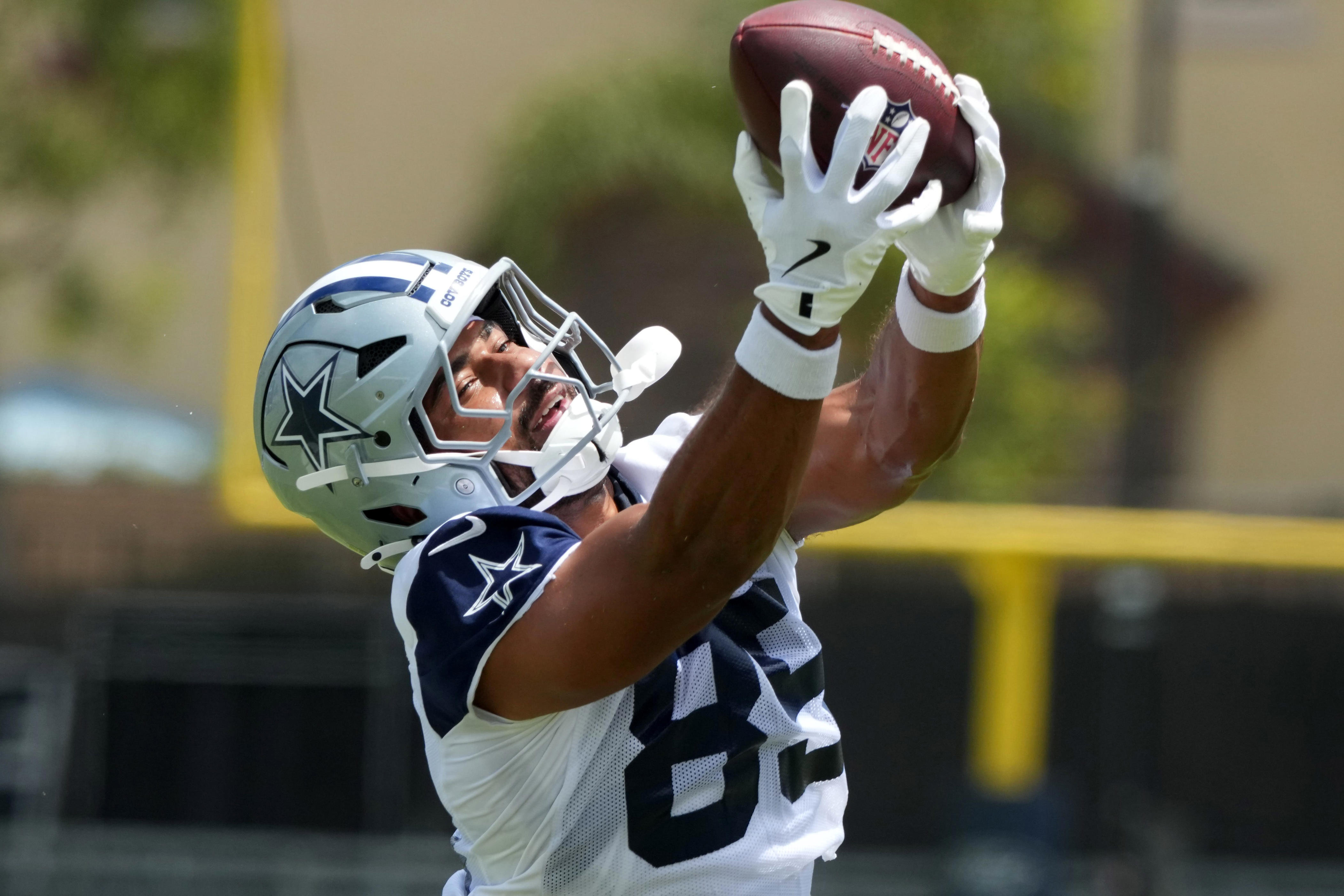 Injury update: Resilient Cowboys pass catcher carted off field Monday