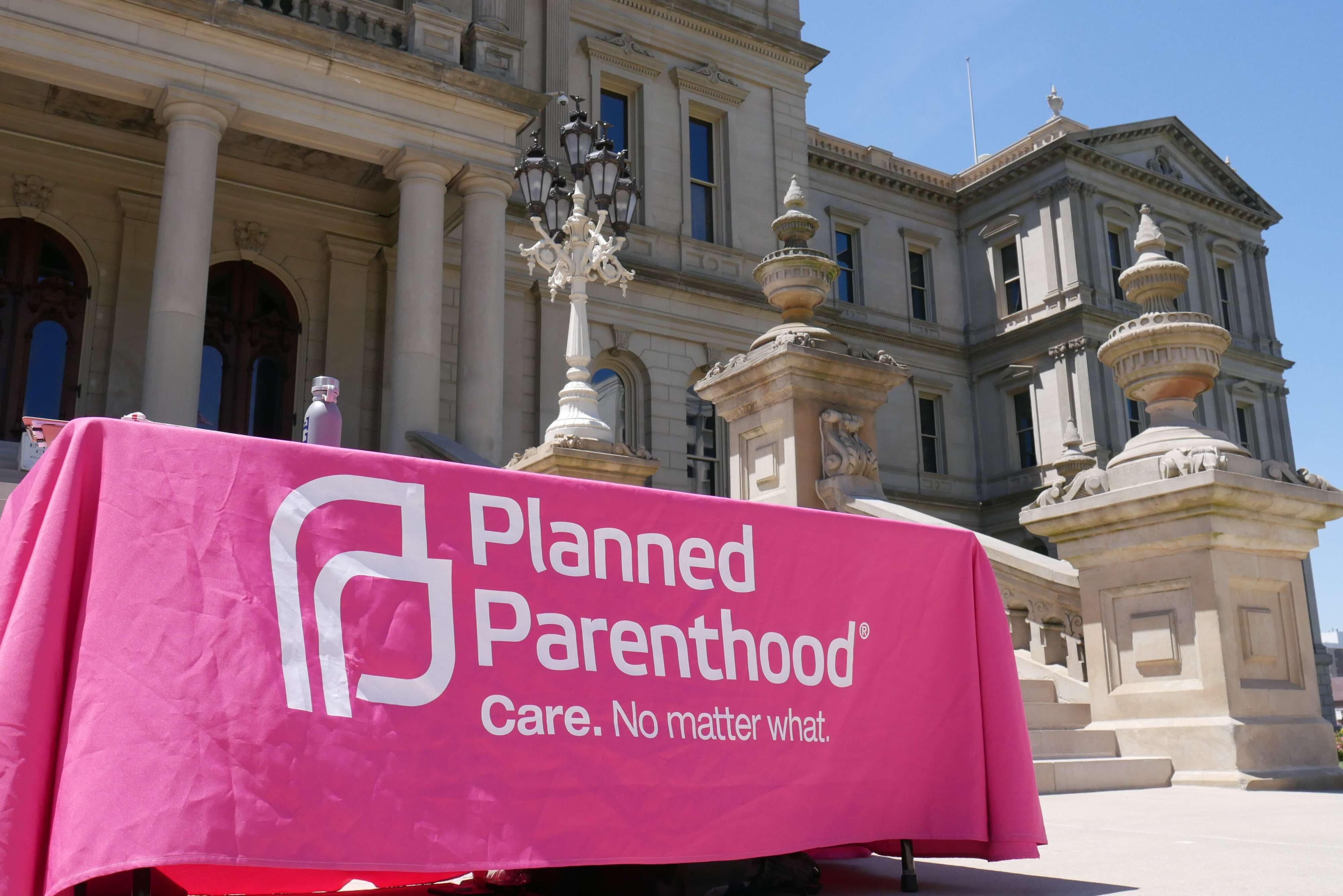 3 Planned Parenthood health centers close their doors in Michigan