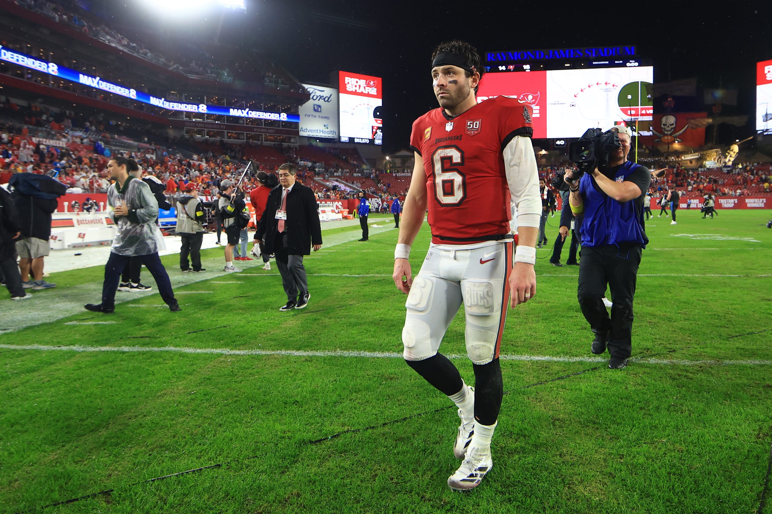 Bucs and Baker Mayfield both choose risk, as Tampa becomes NFL's drama capital