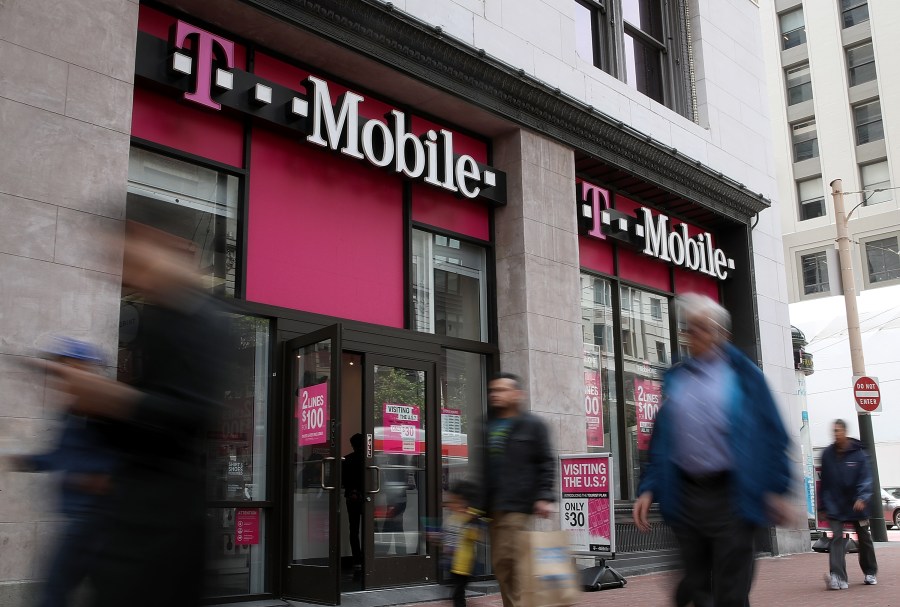 T-Mobile customers report receiving bill credits after network disruption