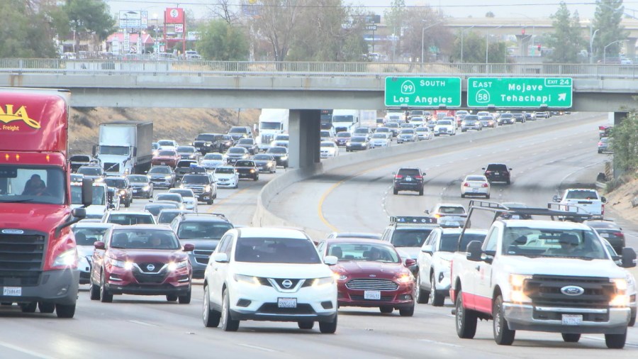 NB Hwy 99 in Bakersfield to close overnight Thursday