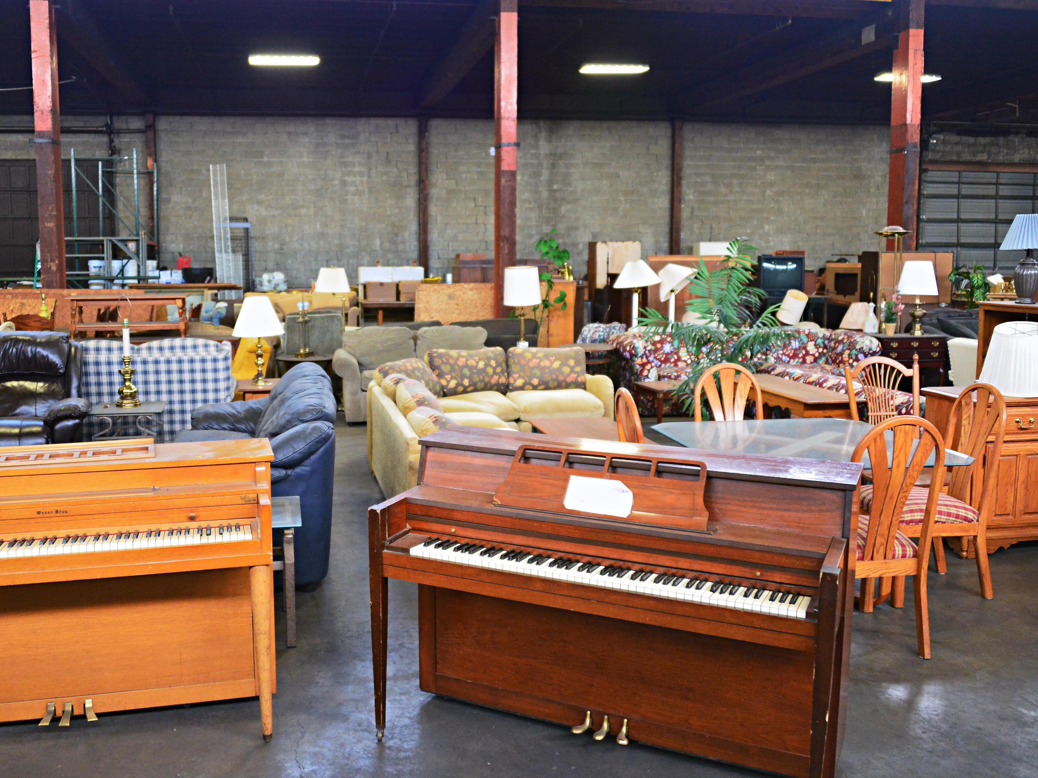 8 mistakes you should never make when thrifting for furniture and decor ...
