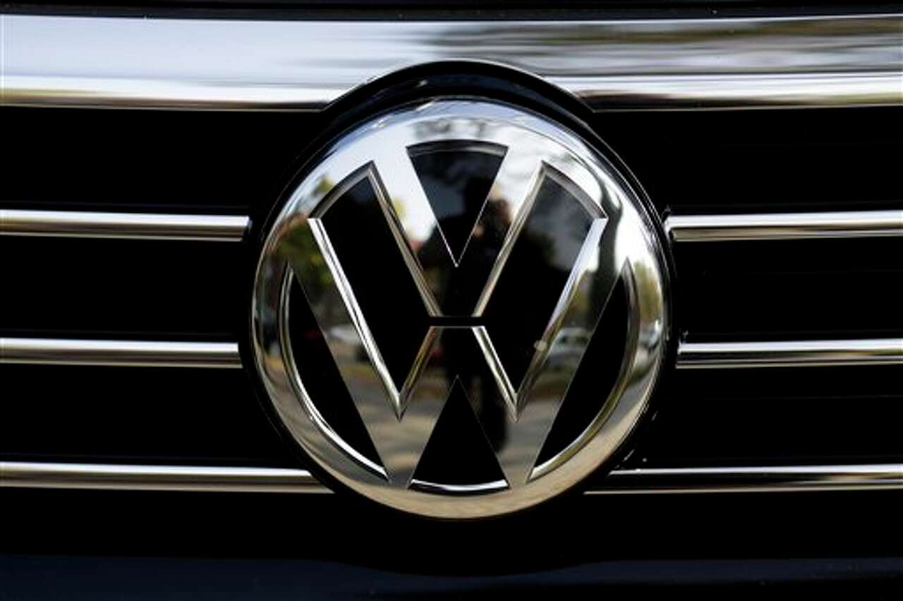 Volkswagen recalls 22,524 ID.4s, urges owners to limit battery charging ...