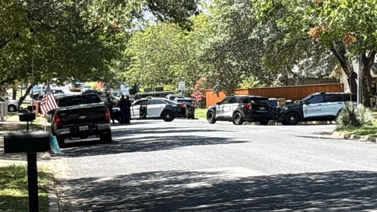 APD SWAT dispatched to same South Austin location for second day in a row