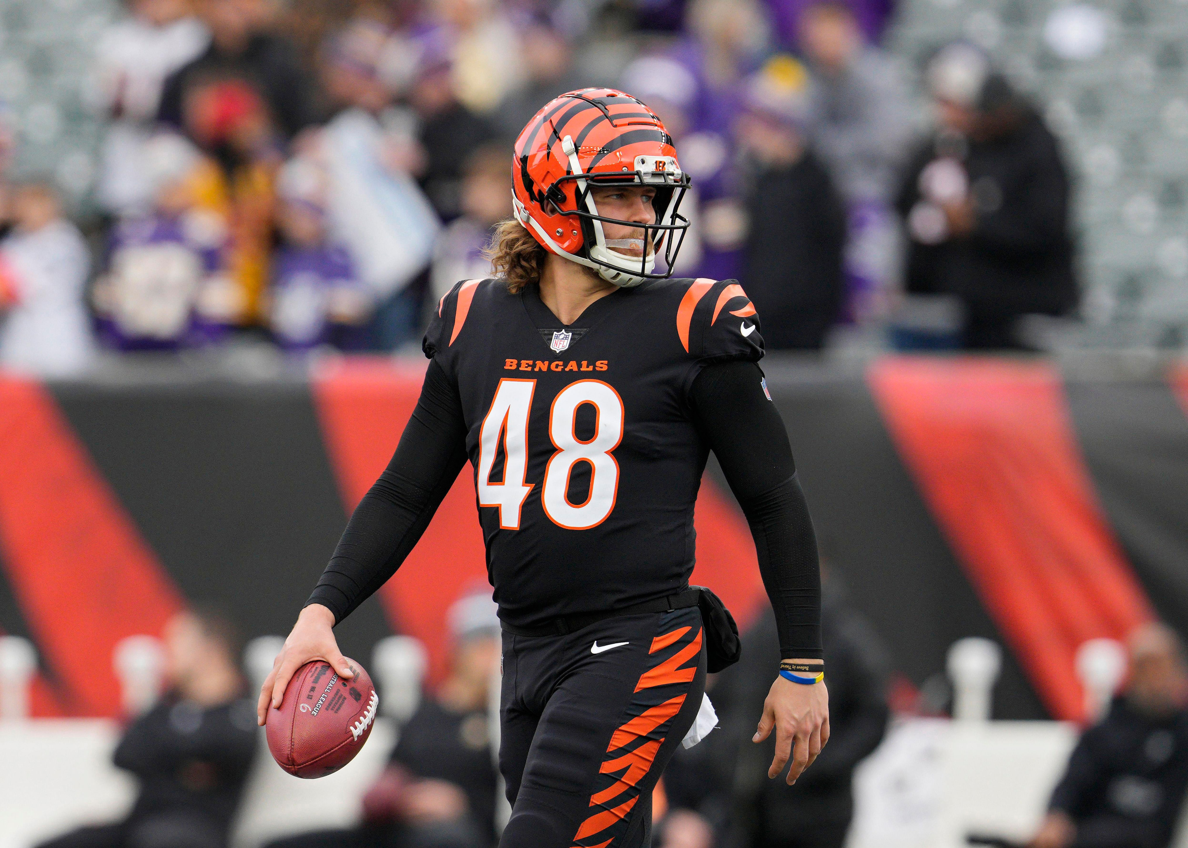 Packers to sign a former starting long snapper, Cal Adomitis