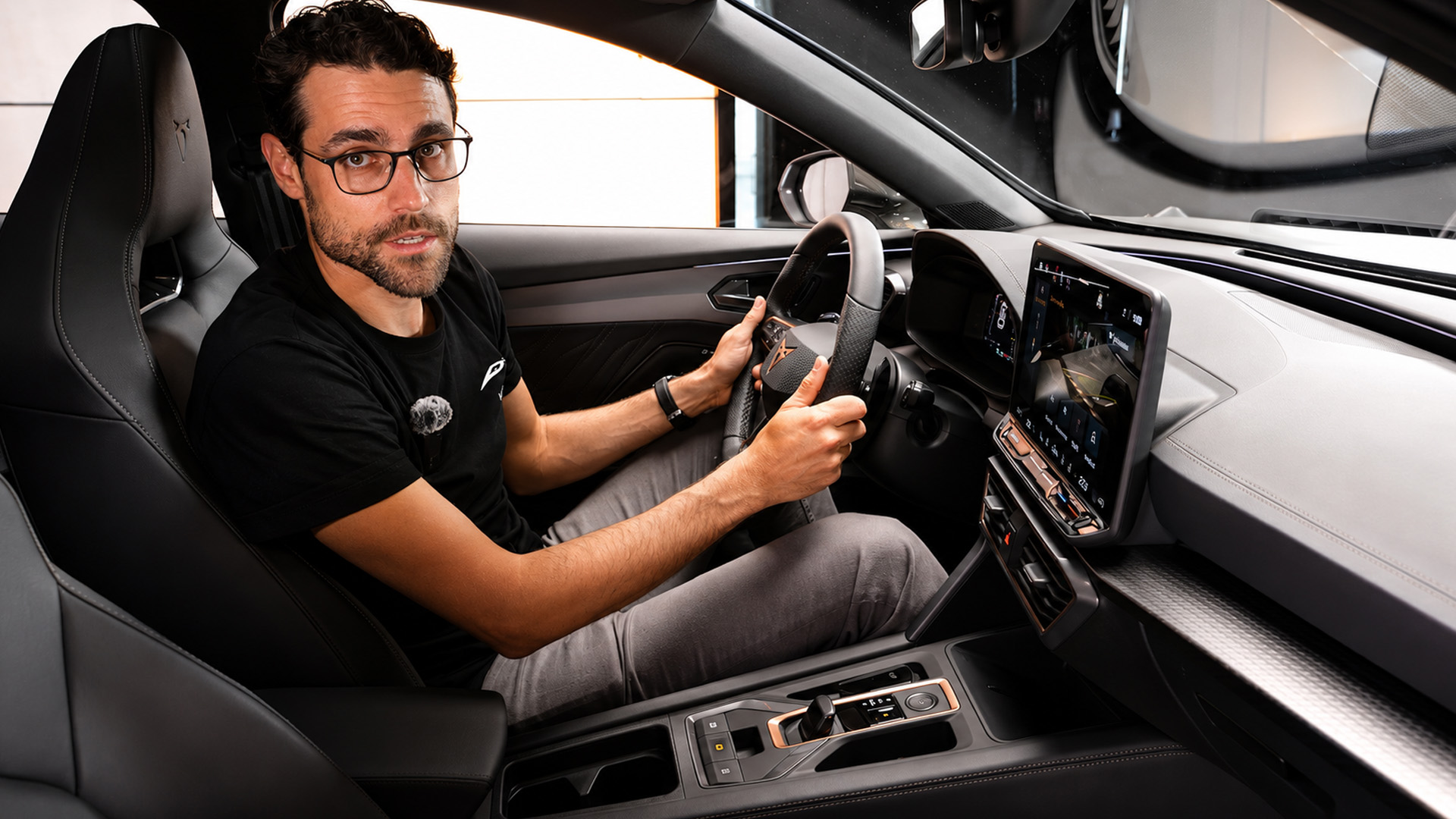 Cupra Formentor reveals a new dashboard and display