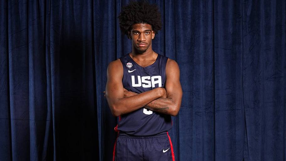 Huskies make final cut to 8 for 5-star small forward