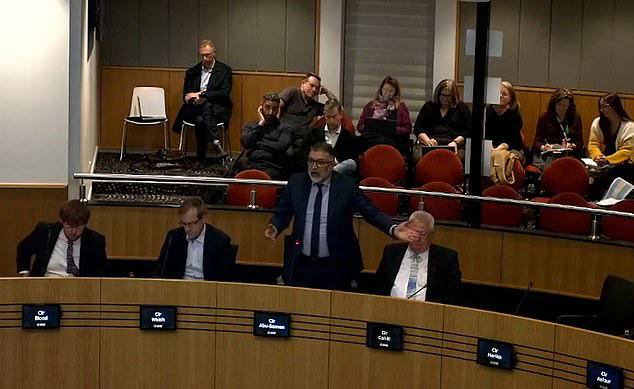 Councillor's advice on mosque's loudspeaker plan for prayer sparks ...