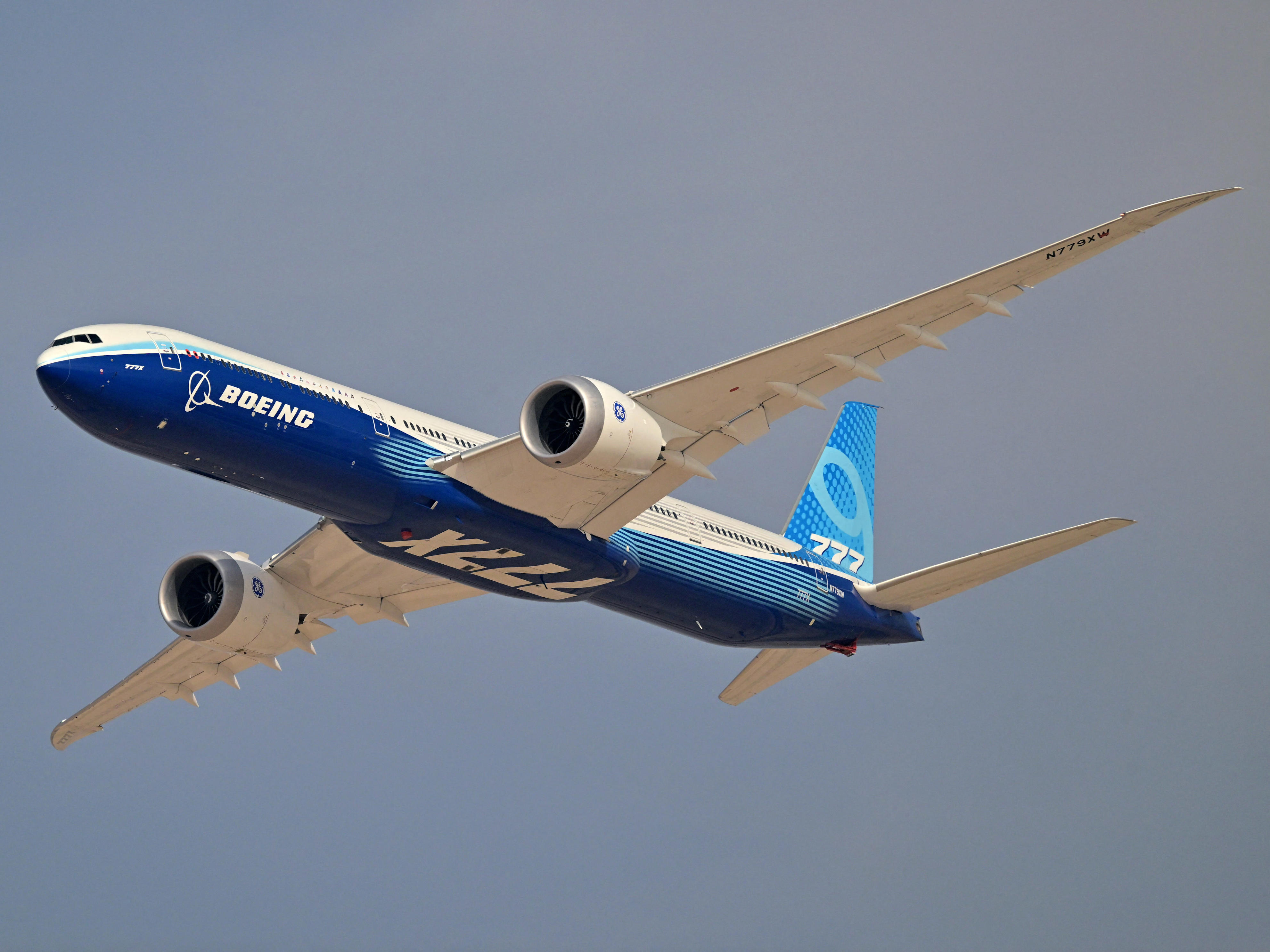 Airlines are still willing to bet on Boeing, and the biggest aviation show of the year proves it