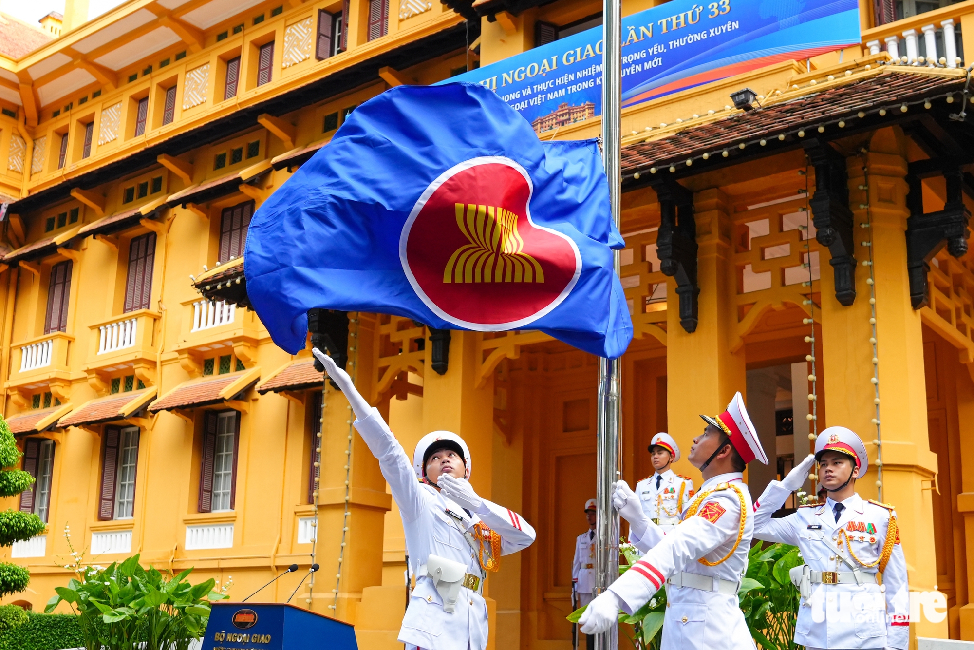 Bộ trưởng Lê Hoài Trung nêu 3 yếu tố then chốt tại Lễ thượng cờ ASEAN