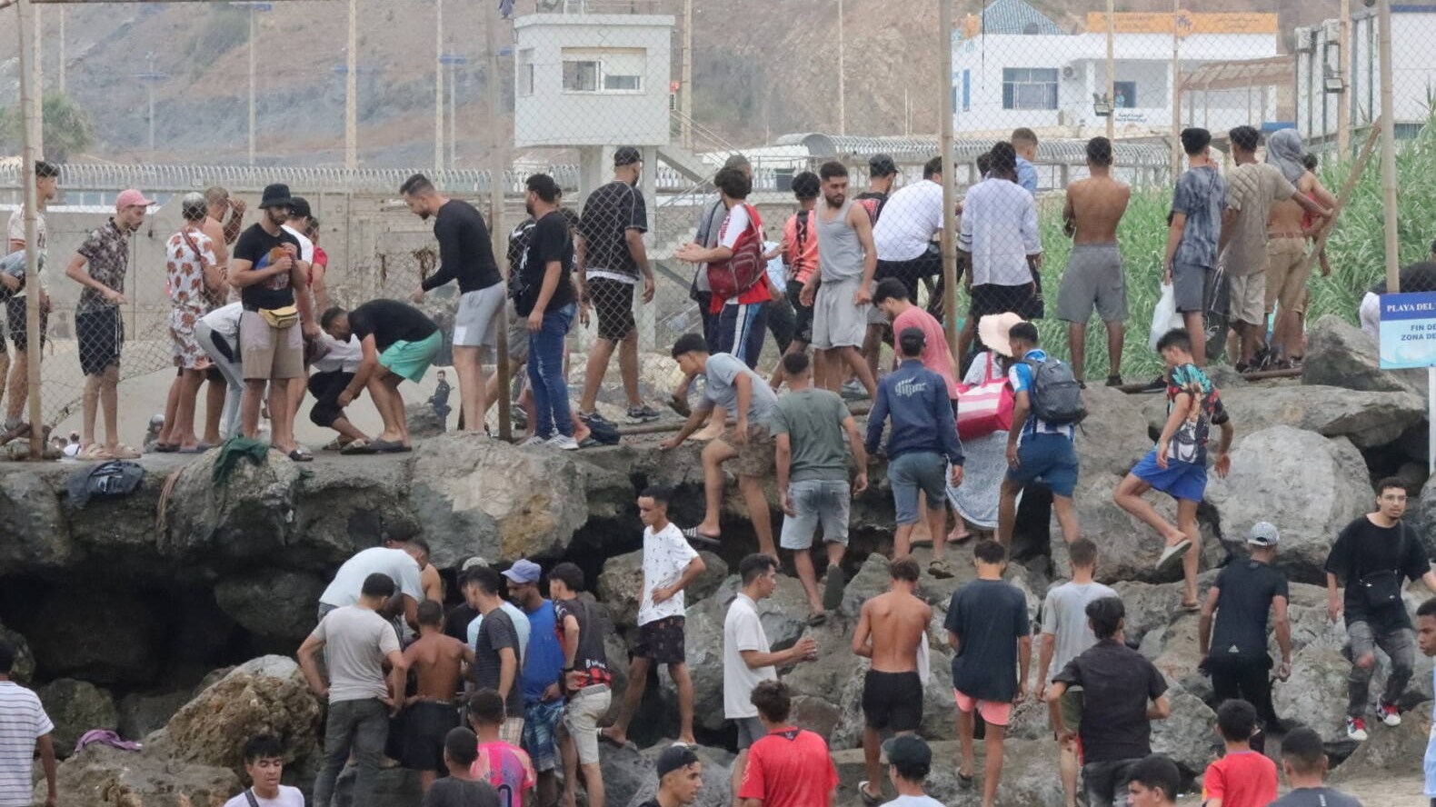 Fatalna sytuacja w Ceucie. Migranci rozpoczęli strajk głodowy